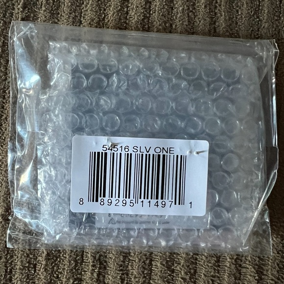 Coach Open Circle Stone Stud Earrings nwt - Picture 2 of 3